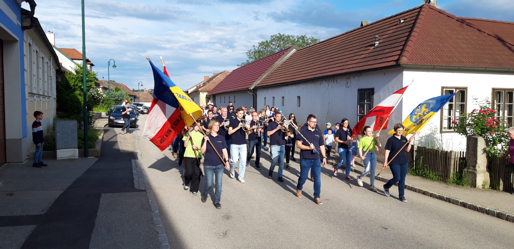Mehr über den Artikel erfahren Ortsrunde in Minichhofen